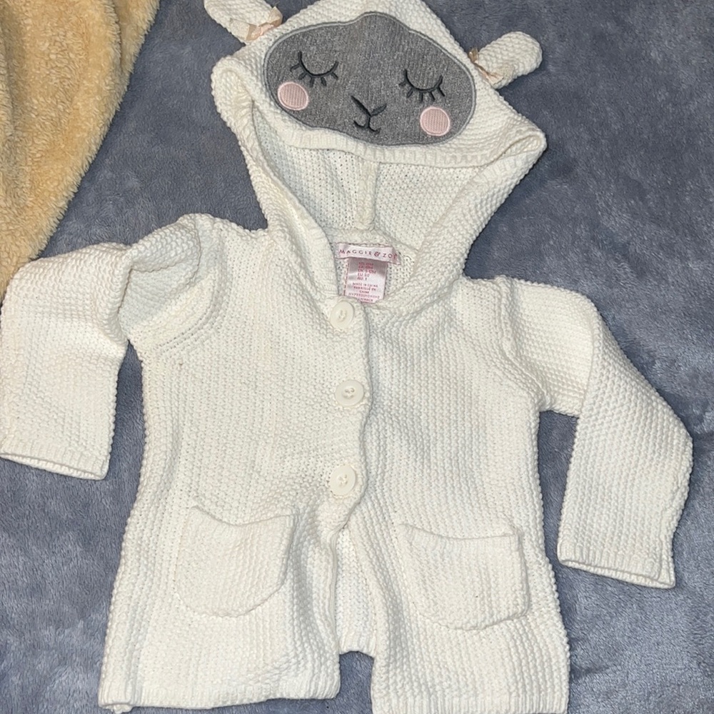 Adorable Knitted White Button Up Sweater With Lamb on the Hood  🐑🎀
